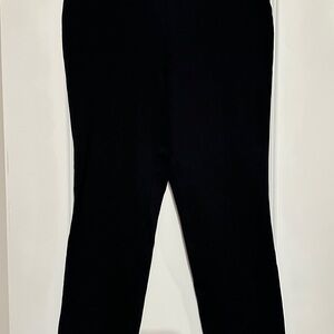Liz Claiborne Studio Chic Black Pull On Capri Trousers